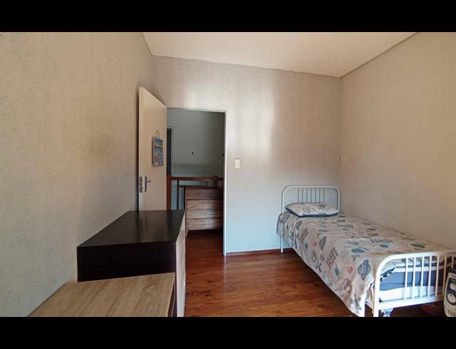 3 BEDROOM HOUSE FOR SALE IN MORELETA PARK